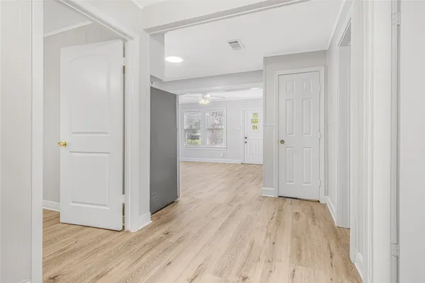 $3,250 | 1101 West Mary Street, Austin, TX 78704