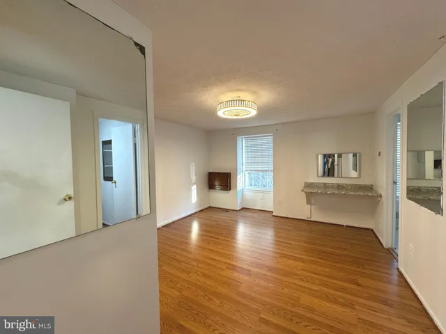 $2,400 | 6505 Field Master Drive, Springfield, VA 22152