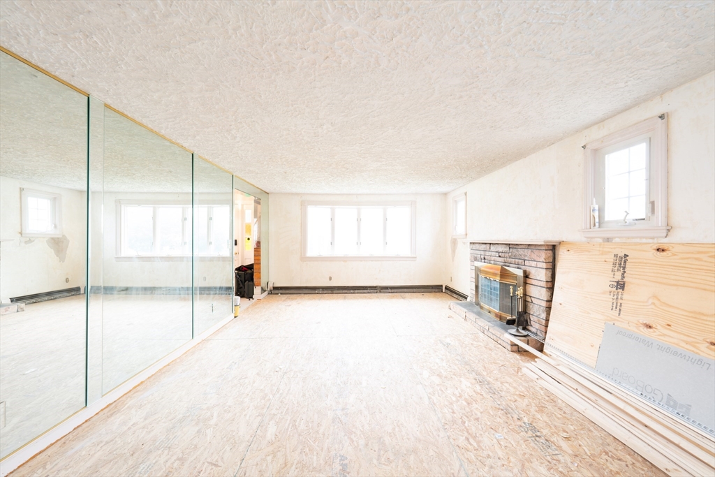 57 Arnold Road Quincy, MA 02171 - Photo 12 of 23 Gallery Image 12