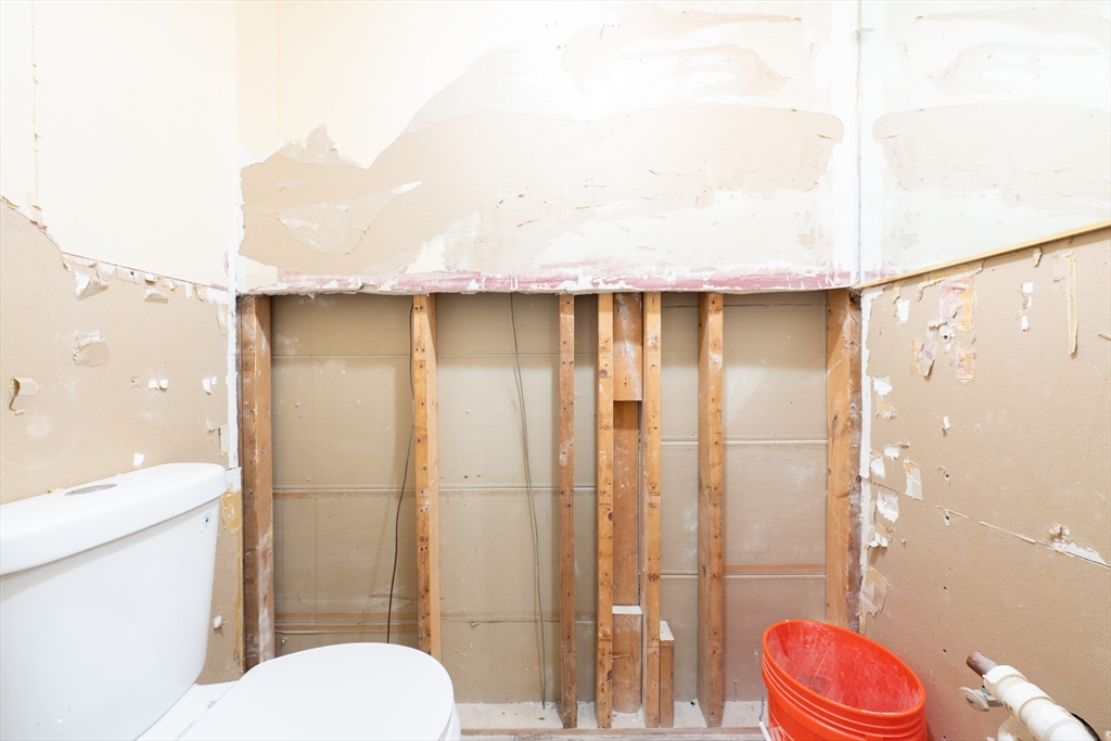 57 Arnold Road Quincy, MA 02171 - Photo 14 of 23 Gallery Image 14