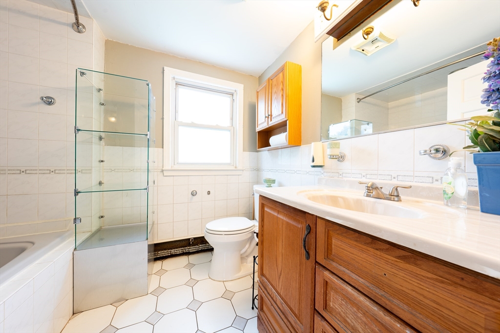 57 Arnold Road Quincy, MA 02171 - Photo 19 of 23 Gallery Image 19
