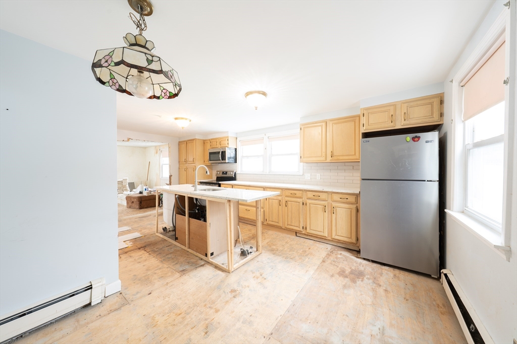57 Arnold Road Quincy, MA 02171 - Photo 9 of 23 Gallery Image 9