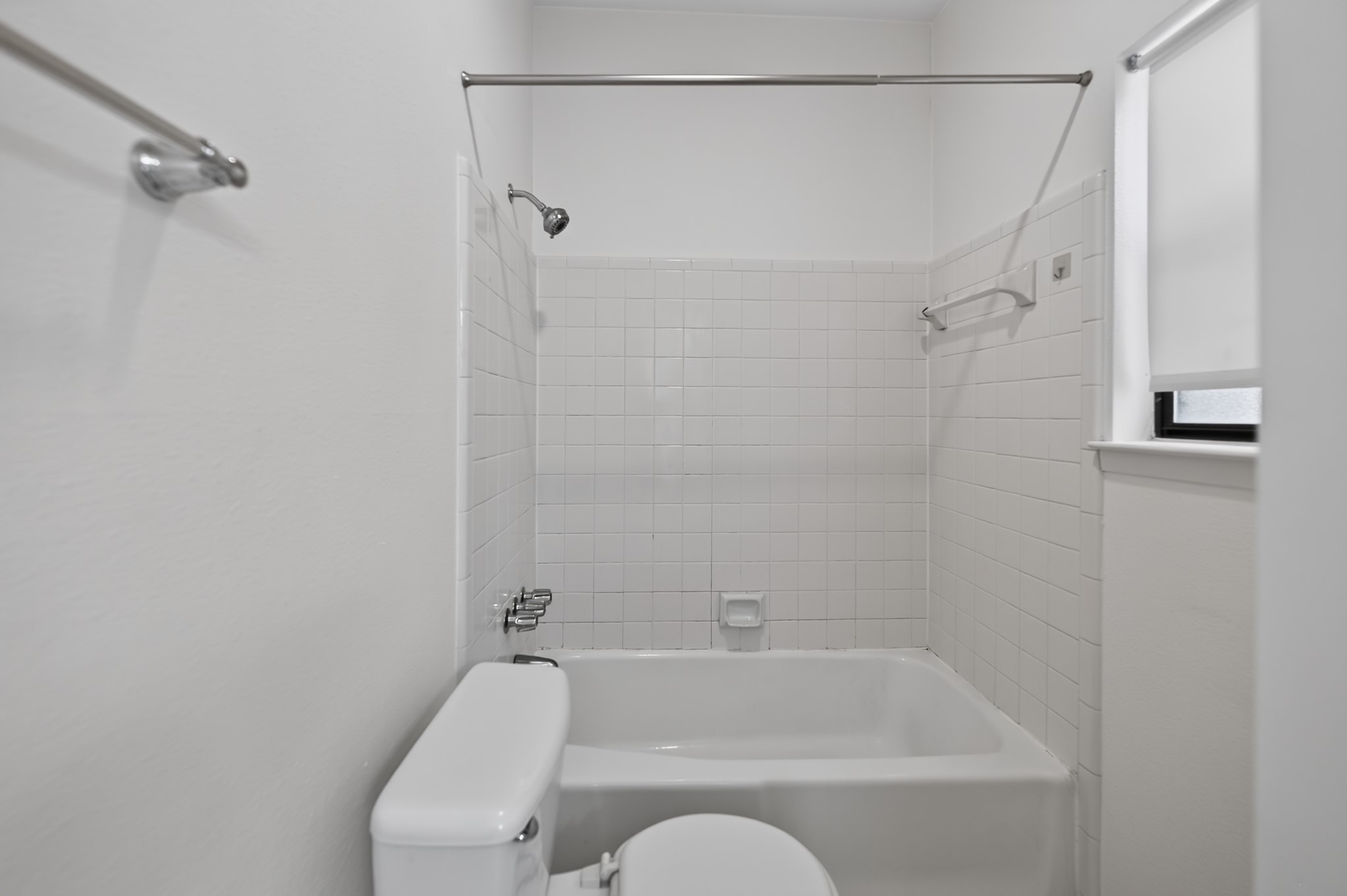 5701 Scout Bluff Austin, TX 78731 - Photo 12 of 26 Primary bath