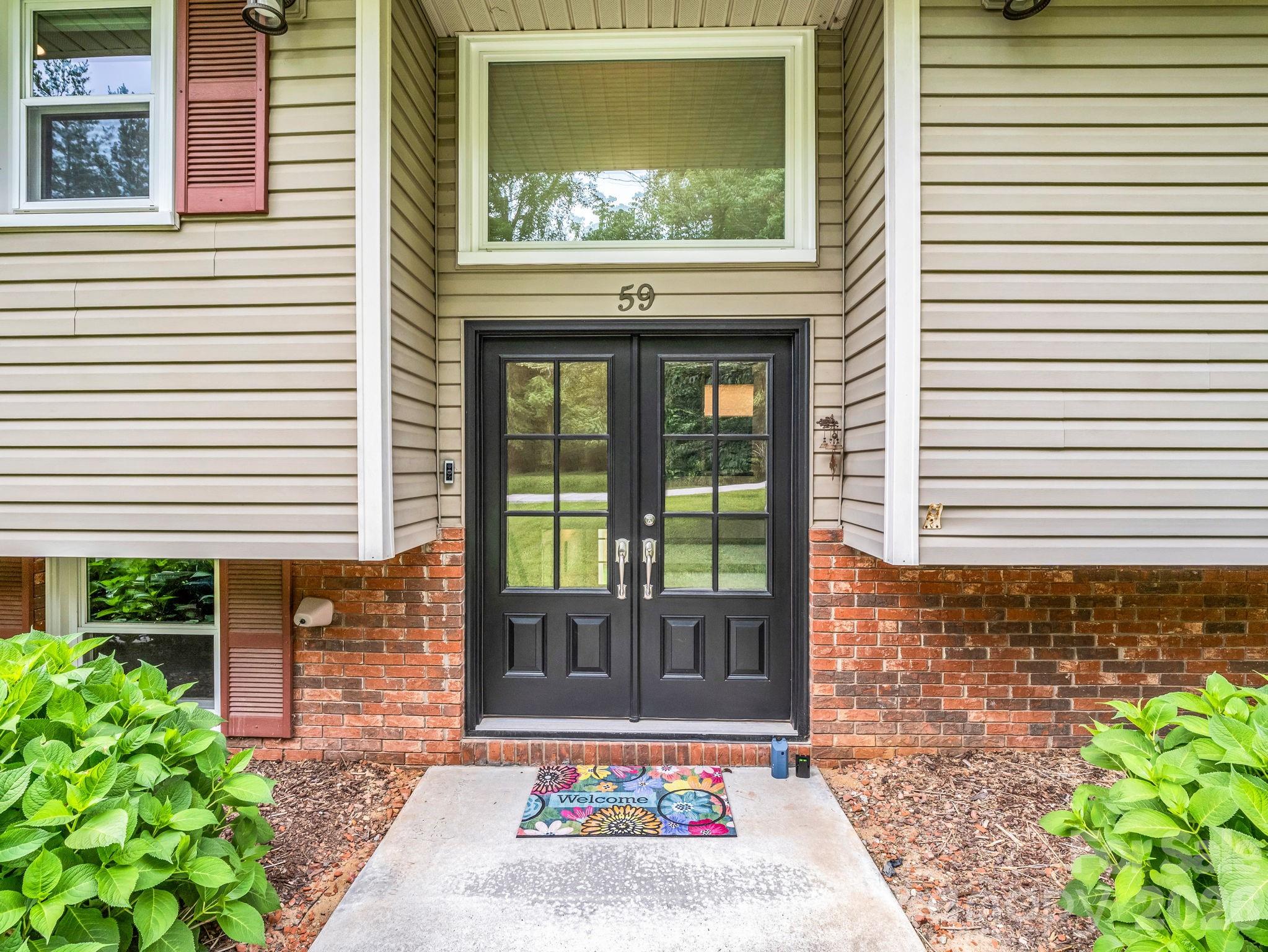 59 Underhill Road Hendersonville, NC 28792 - Photo 2 of 48