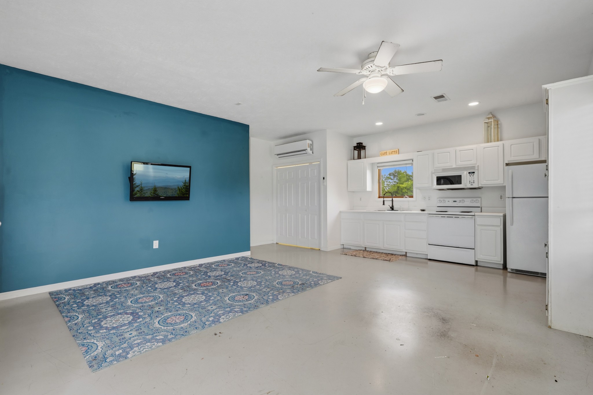 6052 Morganton Road Greenback, TN 37742 - Photo 34 of 54 Gallery Image 34