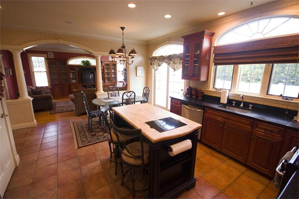 12 Old Farm Road Norwood, MA 02062 - Photo 8 of 28 Gallery Image 8