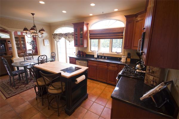 12 Old Farm Road Norwood, MA 02062 - Photo 9 of 28 Gallery Image 9