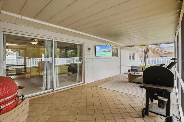 $359,997 | 22 Lake Link Drive Southeast, Winter Haven, FL 33884