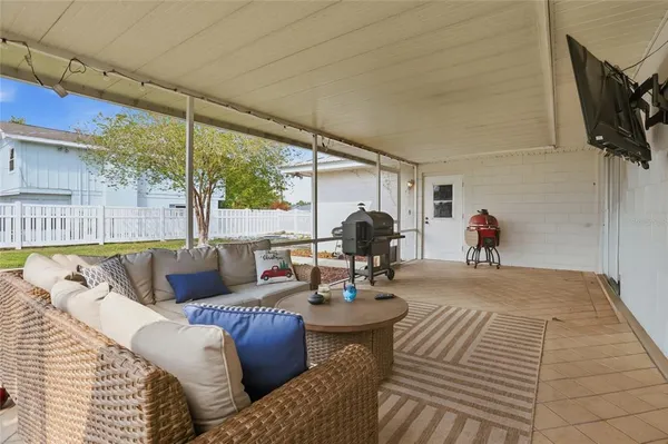 $359,997 | 22 Lake Link Drive Southeast, Winter Haven, FL 33884