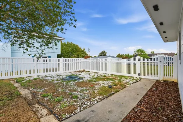 $359,997 | 22 Lake Link Drive Southeast, Winter Haven, FL 33884