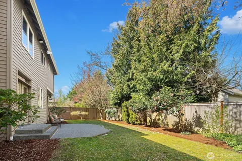 $2,198,000 | 20522 Northeast 23rd Court, Sammamish, WA 98074