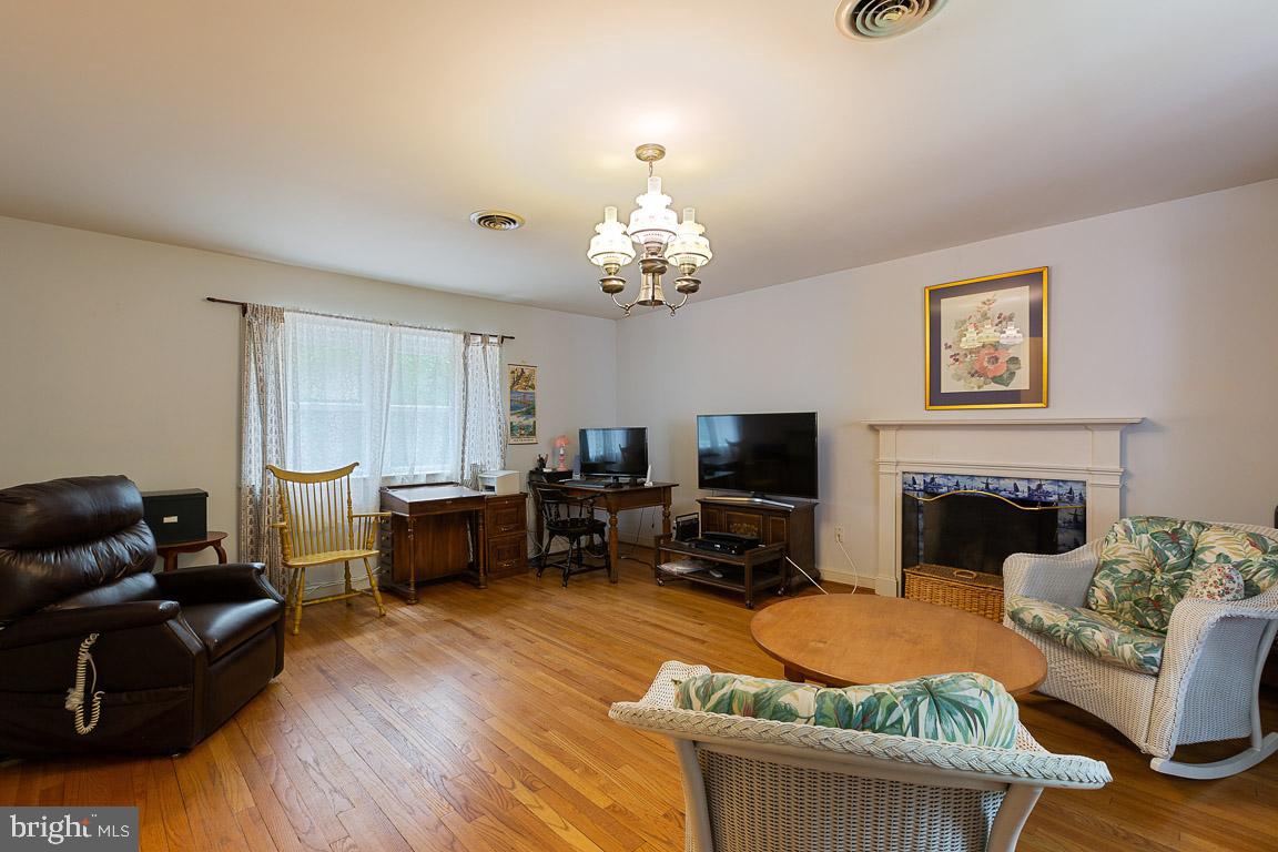 23115 Peach Tree Road Clarksburg, MD 20871 - Photo 33 of 47