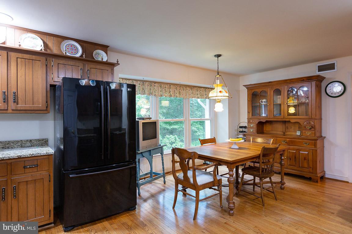 23115 Peach Tree Road Clarksburg, MD 20871 - Photo 5 of 47