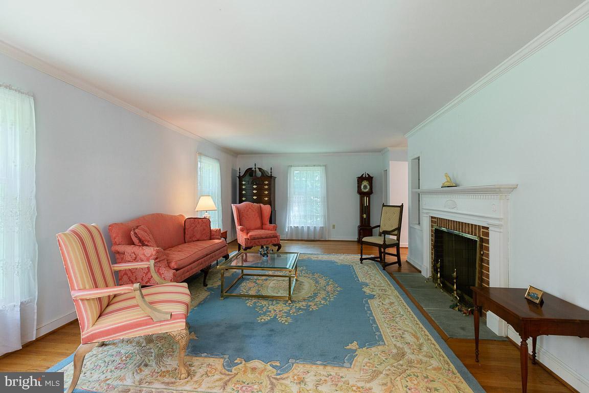 23115 Peach Tree Road Clarksburg, MD 20871 - Photo 8 of 47