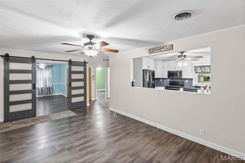 625 Royal Heights Road Belleville, IL 62226 - Photo 7 of 27