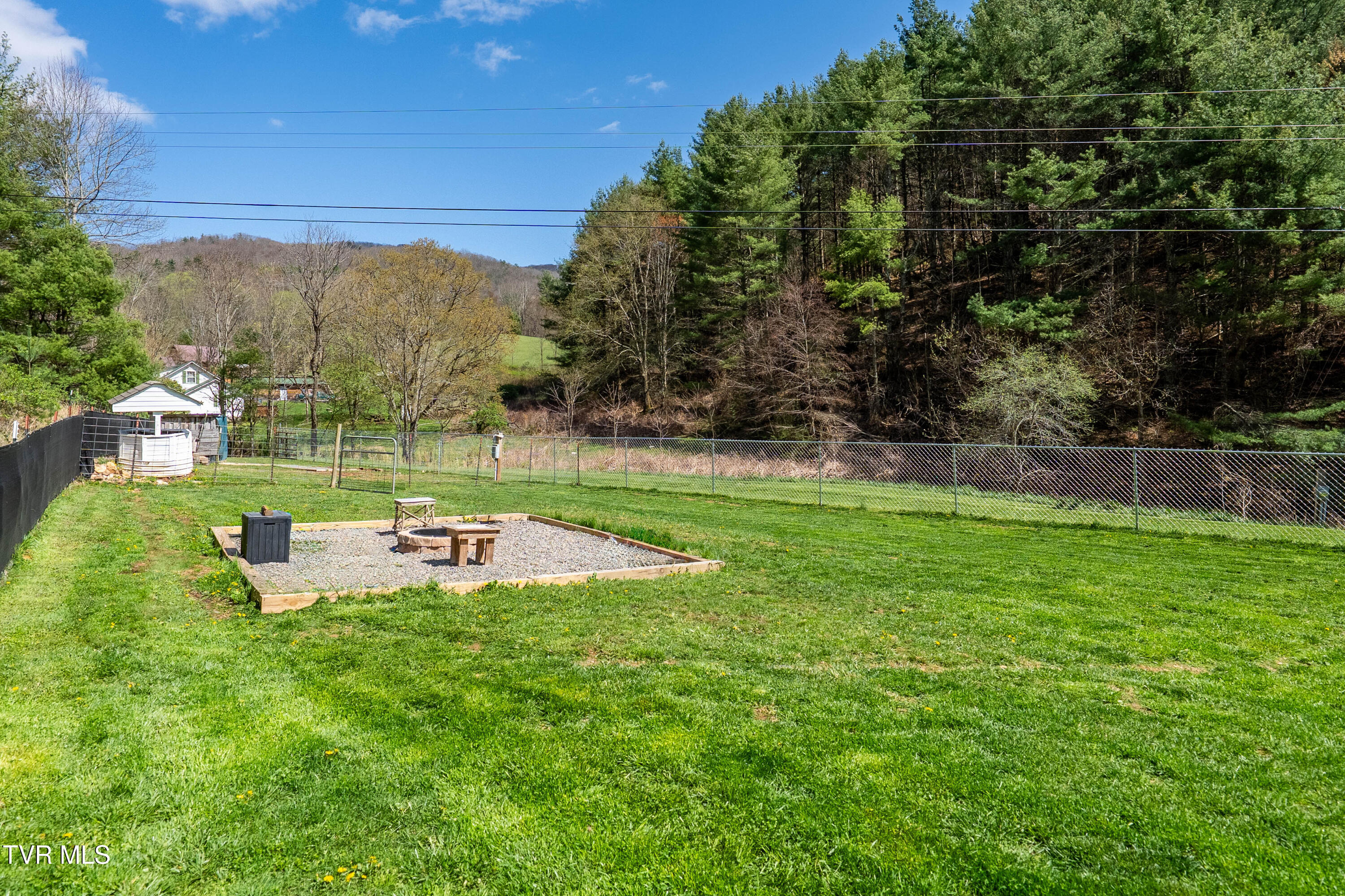 1441 Sugar Creek Road Laurel Bloomery, TN 37680 - Photo 45 of 60 1441 Sugar Creek Road (38 of 83)