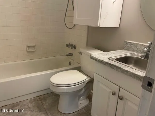 $179,900 | 6221 Moreton Place, Ocean Springs, MS 39564