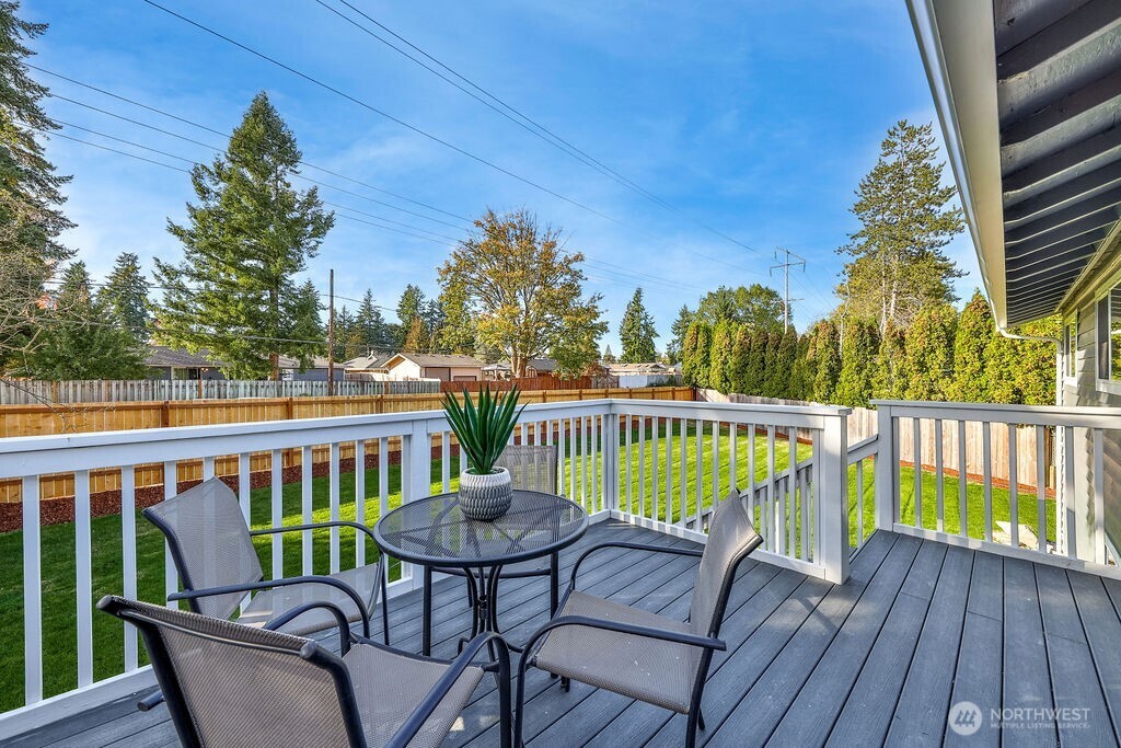 1103 Vashon Court Northeast Renton, WA 98059 - Photo 23 of 29