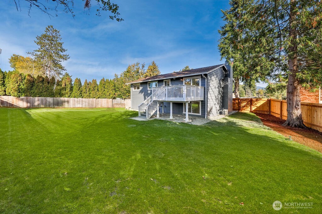 1103 Vashon Court Northeast Renton, WA 98059 - Photo 4 of 29