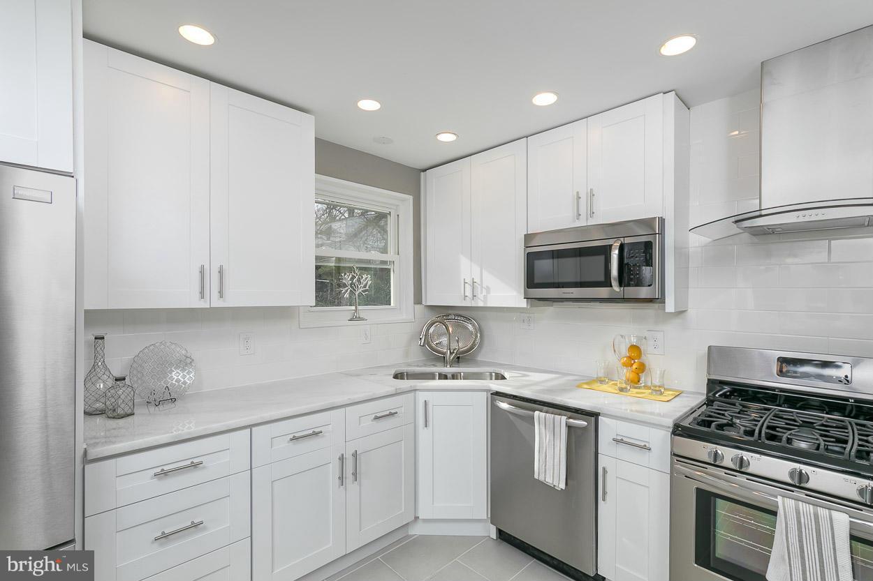 2322 Arthur Avenue Silver Spring, MD 20902 - Photo 11 of 30 Kitchen