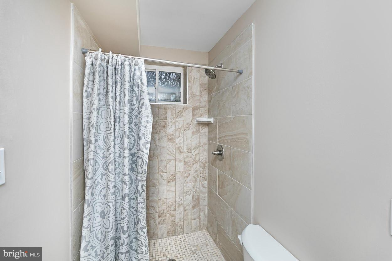 2322 Arthur Avenue Silver Spring, MD 20902 - Photo 27 of 30 Bath