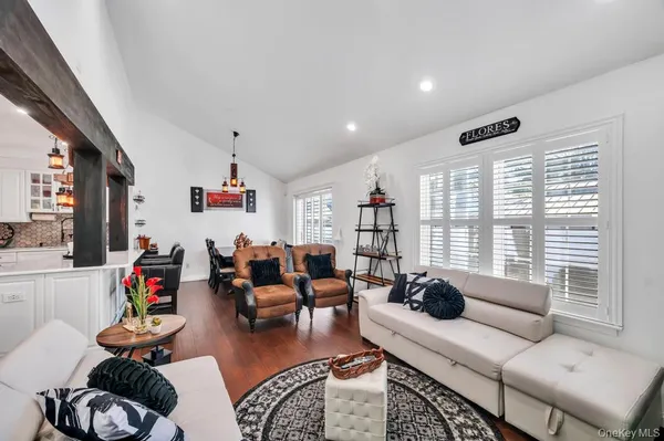 $548,000 | 4 Beech Street, Central Islip, NY 11722