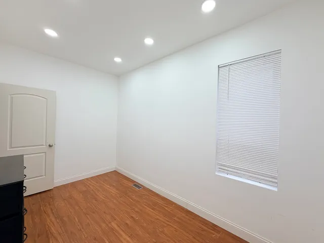 $550,000 | 3206 South Lowe Avenue, Chicago, IL 60616