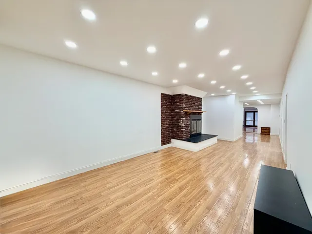 $550,000 | 3206 South Lowe Avenue, Chicago, IL 60616