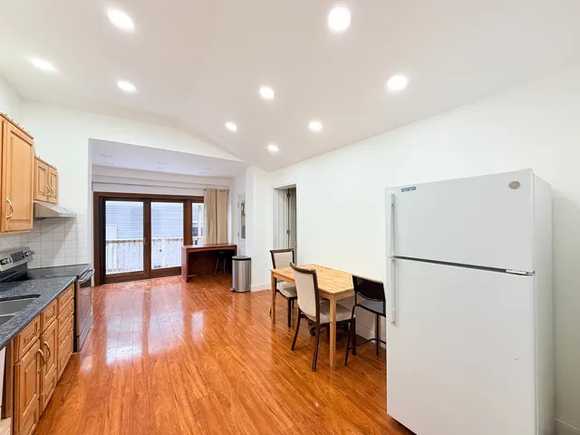 $550,000 | 3206 South Lowe Avenue, Chicago, IL 60616