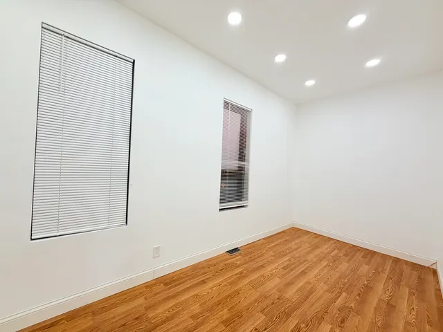 $550,000 | 3206 South Lowe Avenue, Chicago, IL 60616