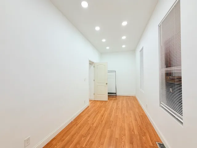 $550,000 | 3206 South Lowe Avenue, Chicago, IL 60616