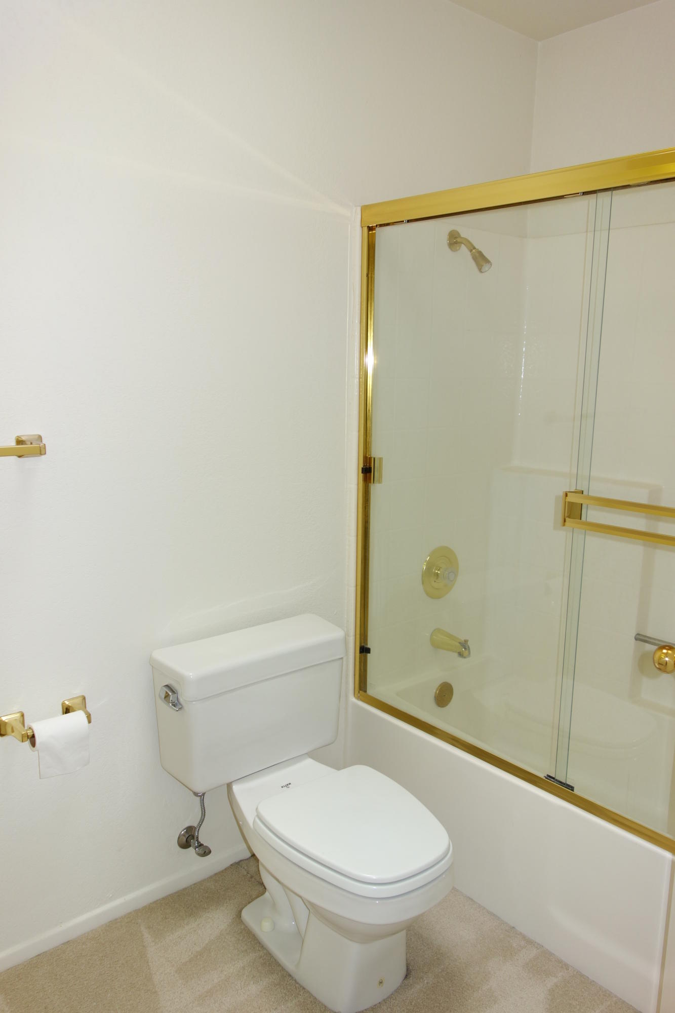 7120 Phelps Road Goleta, CA 93117 - Photo 20 of 29 2nd BDRM bath