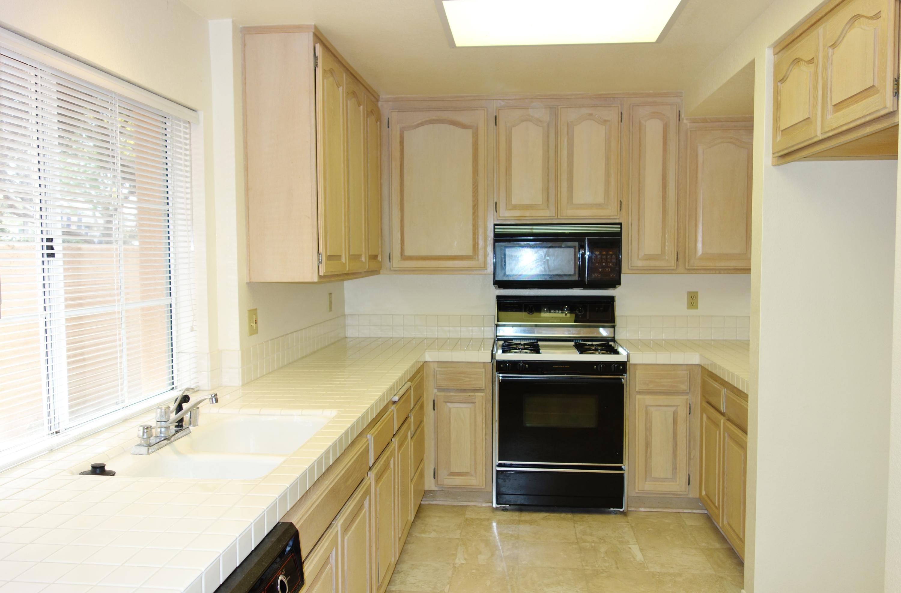 7120 Phelps Road Goleta, CA 93117 - Photo 9 of 29 Kitchen
