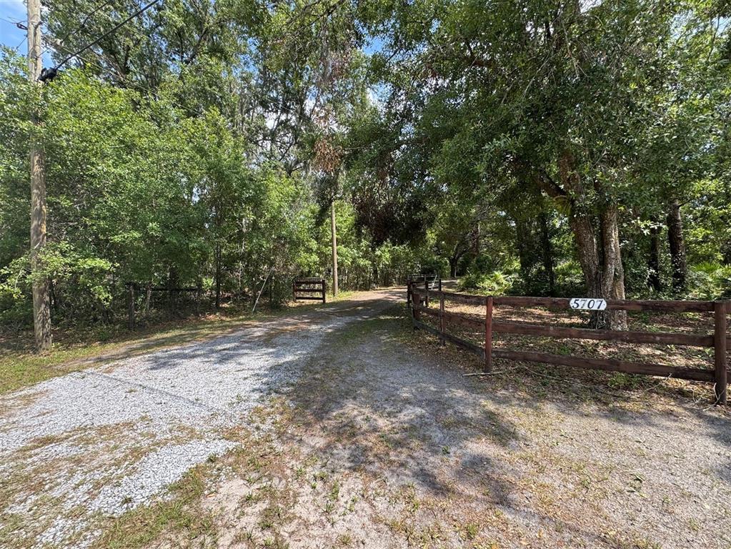 5707 Kelly Road Plant City, FL 33565 - Photo 1 of 1 Gallery Image 1