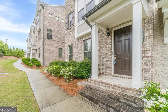 $2,400 | 2252 Talmai Drive, Snellville, GA 30078