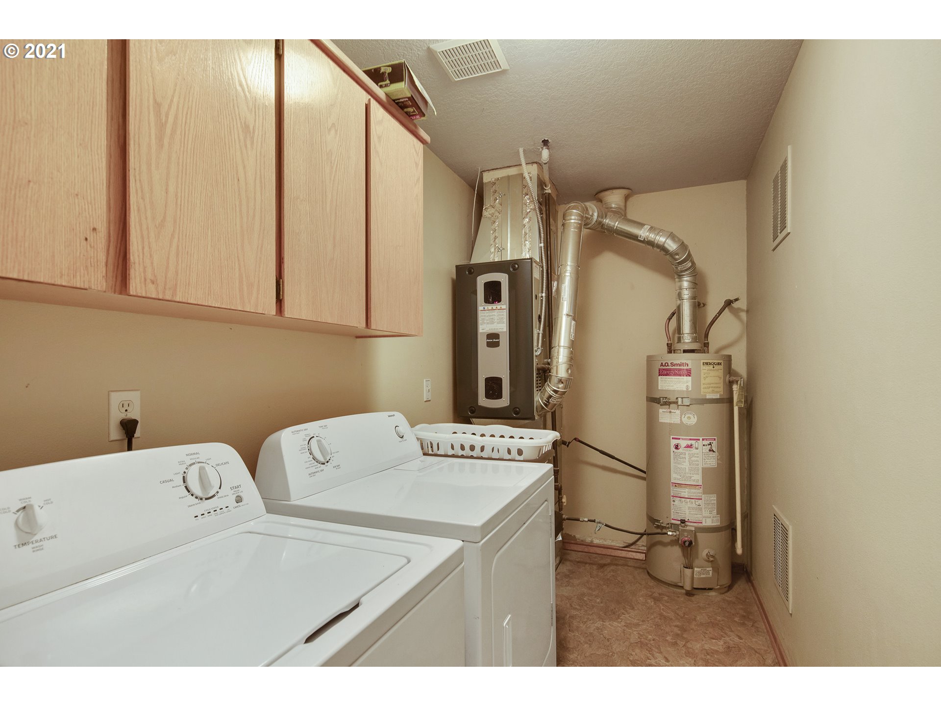 7346 Southeast Rural Street Portland, OR 97206 - Photo 14 of 32 Gallery Image 14