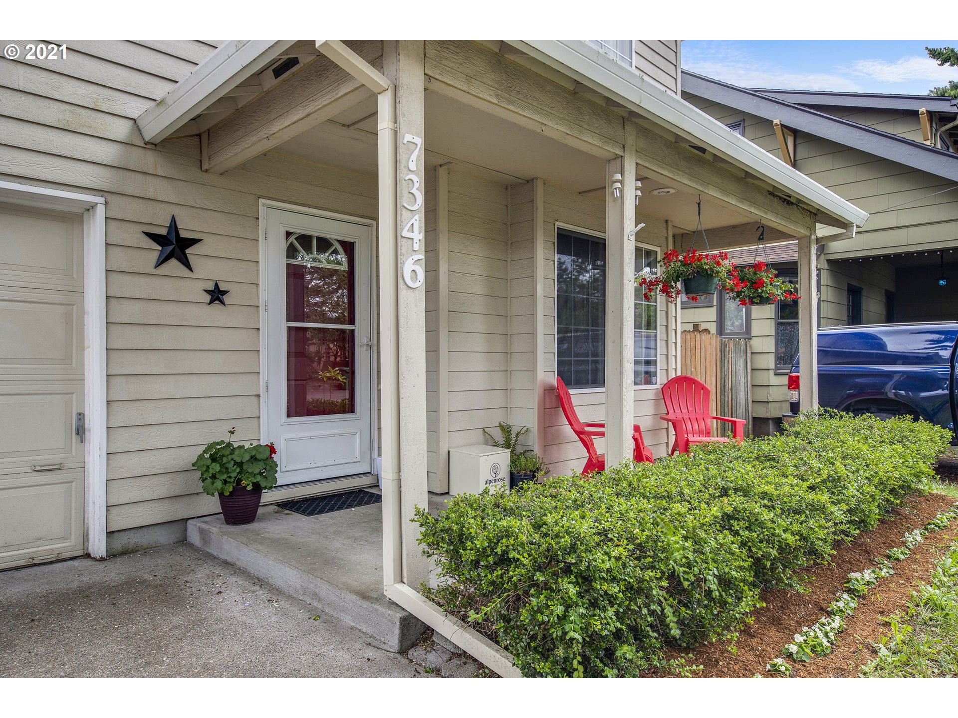 7346 Southeast Rural Street Portland, OR 97206 - Photo 4 of 32 Gallery Image 4