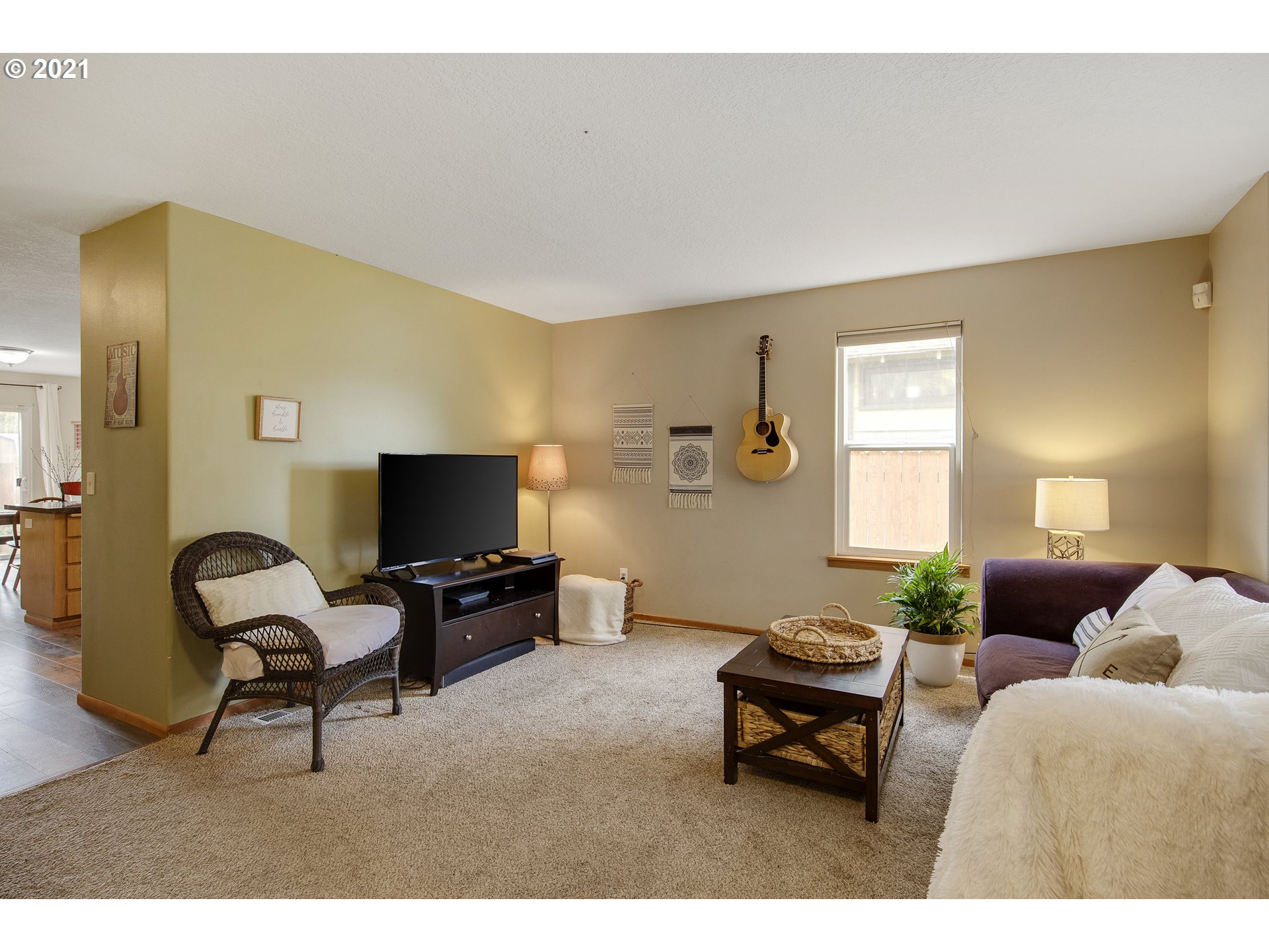 7346 Southeast Rural Street Portland, OR 97206 - Photo 5 of 32 Gallery Image 5
