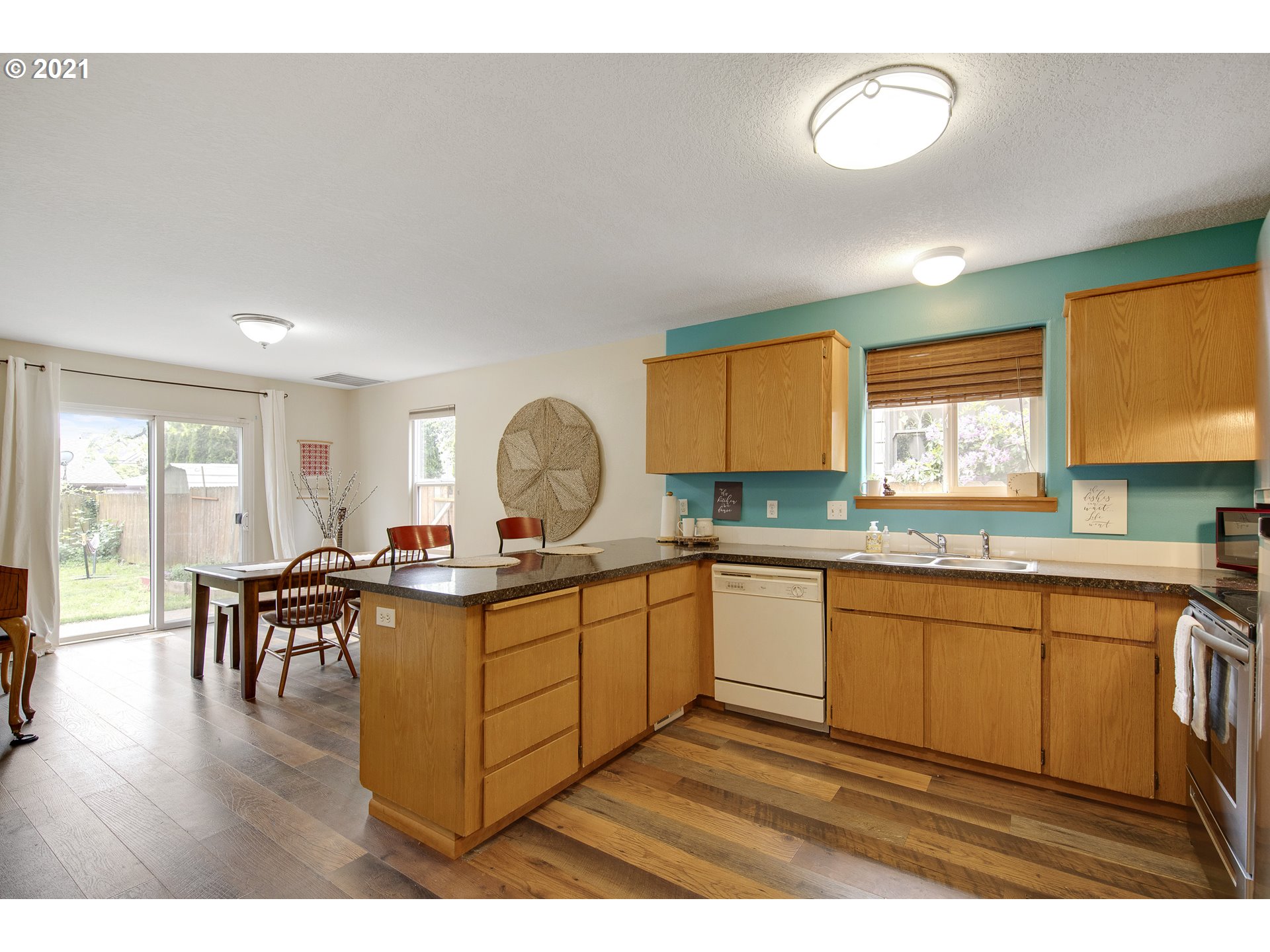 7346 Southeast Rural Street Portland, OR 97206 - Photo 8 of 32 Gallery Image 8