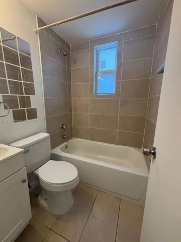 $1,650 | 1181 Northwest 8th Street Road, Unit 15, Miami, FL 33136