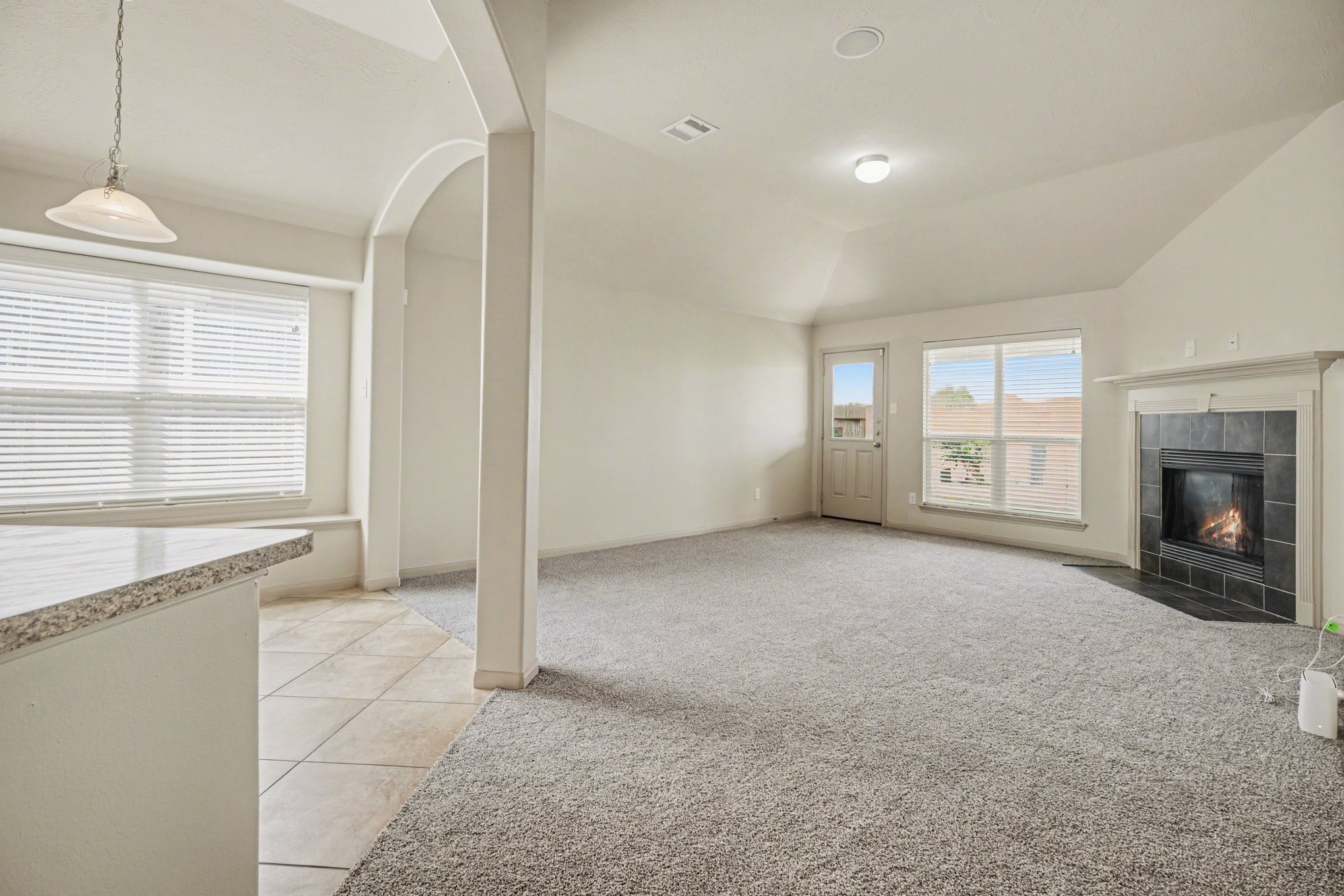 37 Rodeo Drive Manvel, TX 77578 - Photo 4 of 17