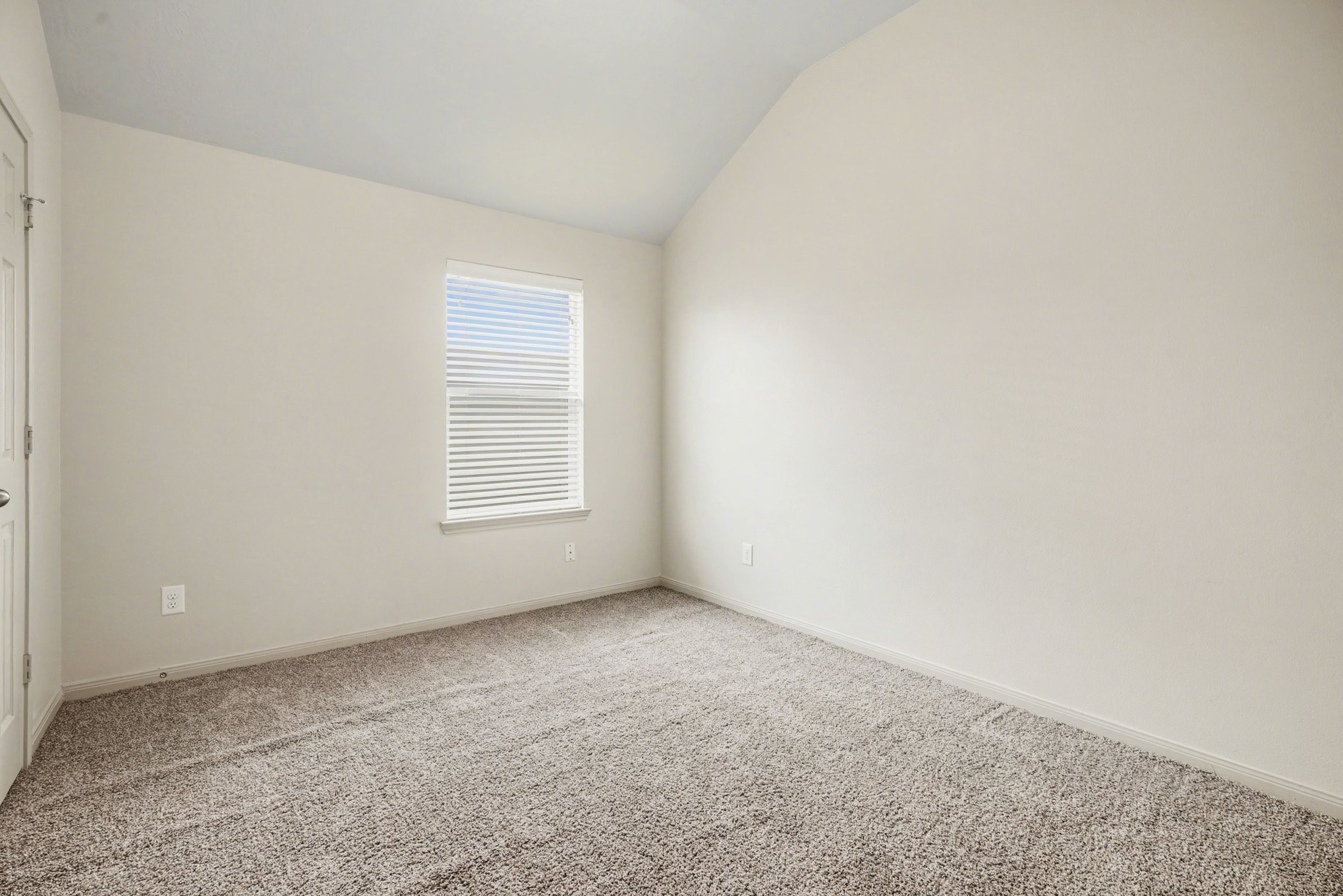37 Rodeo Drive Manvel, TX 77578 - Photo 9 of 17