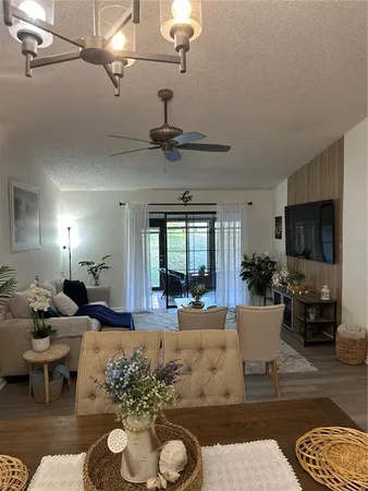 $238,900 | 1333 Shady Pine Way, Unit D, Tarpon Springs, FL 34688