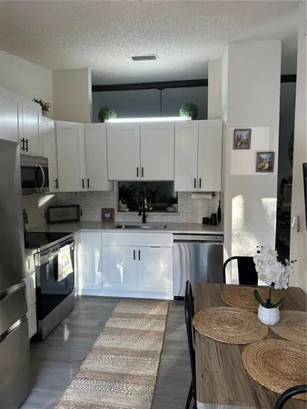 $238,900 | 1333 Shady Pine Way, Unit D, Tarpon Springs, FL 34688