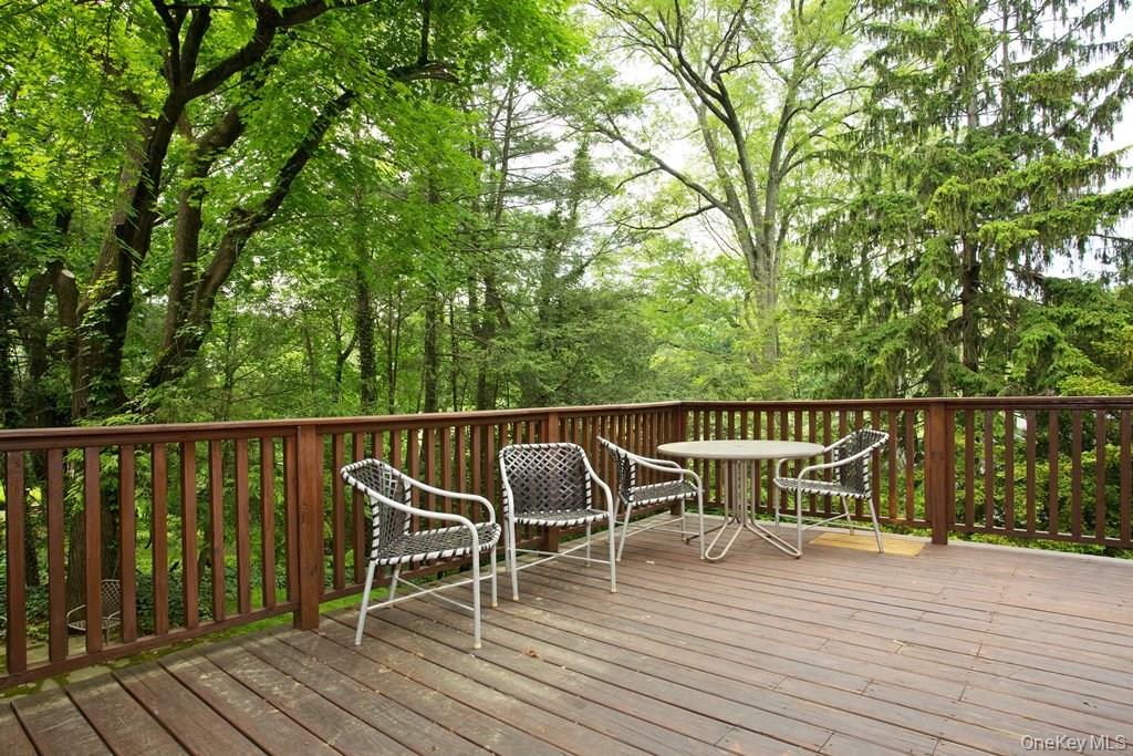 11 Eton Road Scarsdale, NY 10583 - Photo 14 of 14