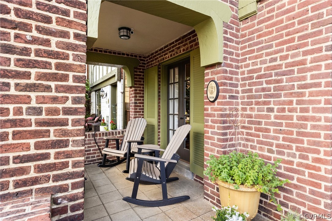 428 Roseneath Road Richmond, VA 23221 - Photo 3 of 40 a building outdoor space with patio furniture