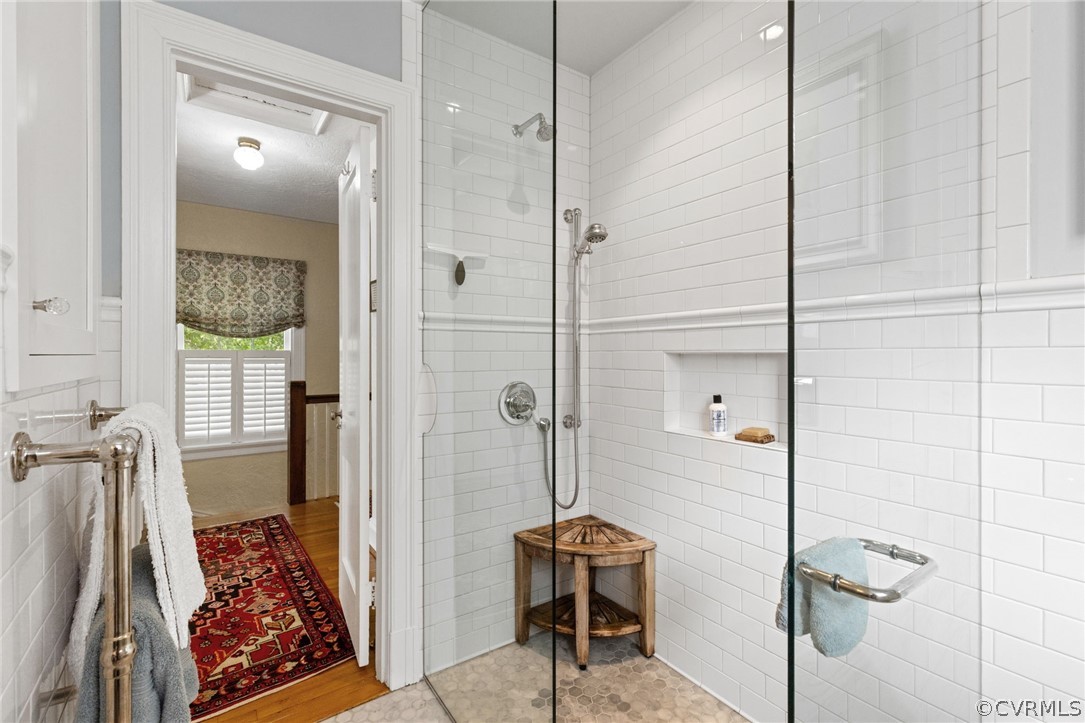 428 Roseneath Road Richmond, VA 23221 - Photo 34 of 40 a bathroom with a shower