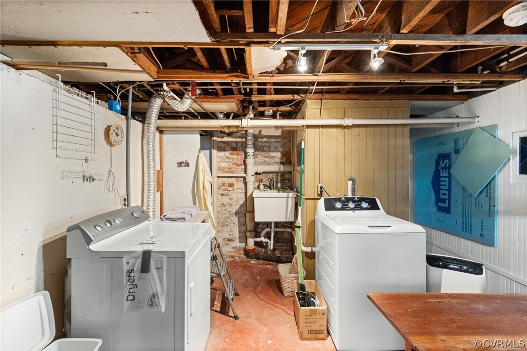 428 Roseneath Road Richmond, VA 23221 - Photo 36 of 40 a utility room with dryer and washer