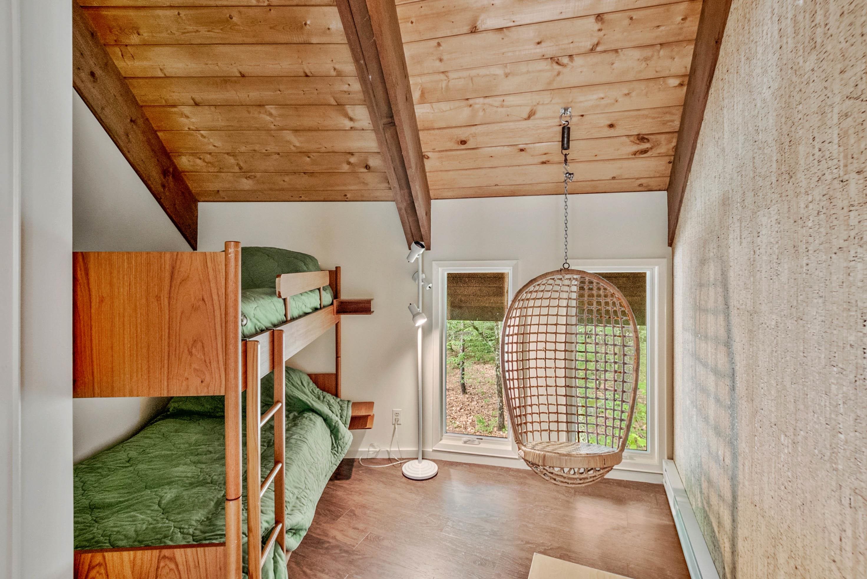73 Oakledge Road Sunapee, NH 03782 - Photo 15 of 40