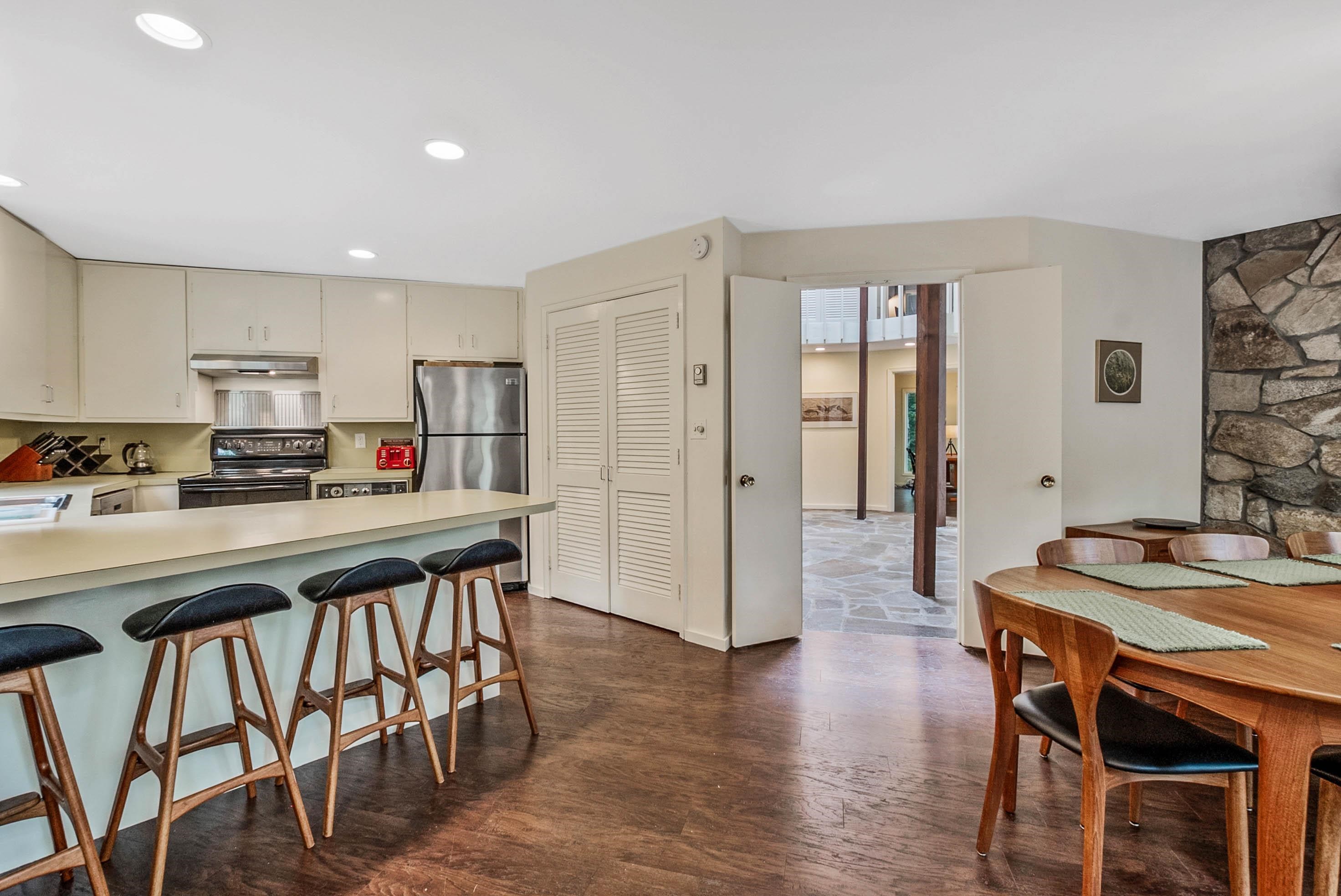 73 Oakledge Road Sunapee, NH 03782 - Photo 8 of 40